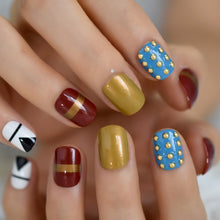 Charger l'image dans la galerie, Faux Ongles EchiQ avec motifs - BABES Corp