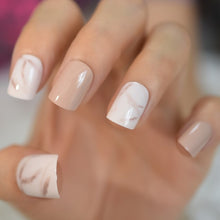 Charger l'image dans la galerie, Faux Ongles EchiQ avec motifs - BABES Corp
